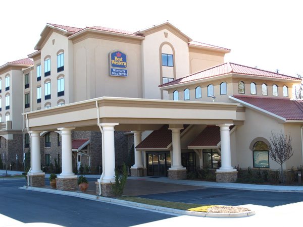 Best Western Plus Westgate Inn & Suites - Leland North Carolina