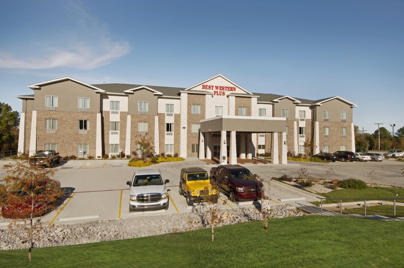 Best Western Plus Sand Bass Inn & Suites - Madill Oklahoma