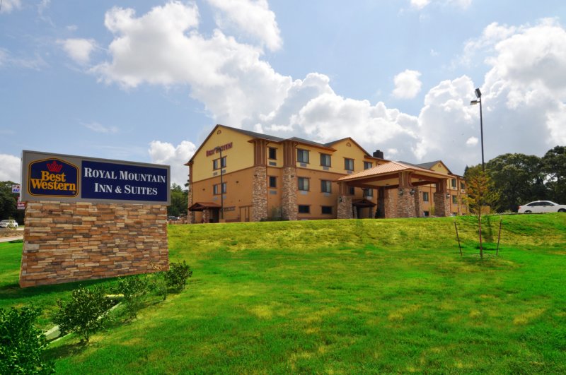 Best Western Plus Royal Mountain Inn & Suites - Athens Texas