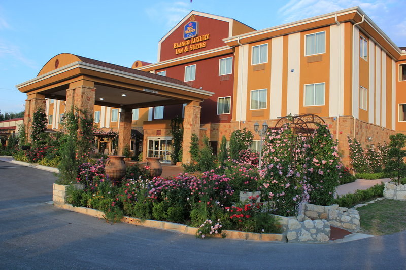 Best Western Plus Blanco Luxury Inn & Suites - Blanco Texas