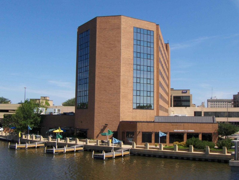 Best Western Premier Waterfront Hotel & Convention Center - Oshkosh Wisconsin