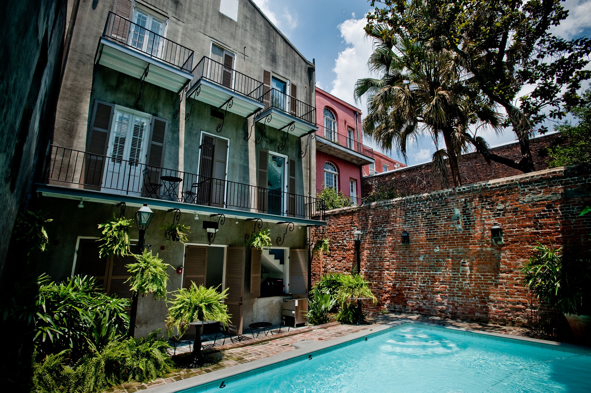 Hotel St. Helene - New Orleans LA